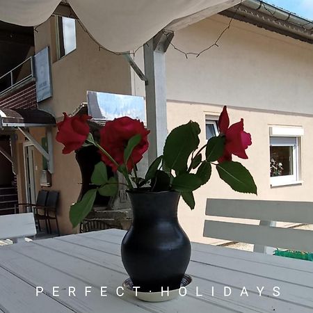 Apartmani Unski Biser Cazin Bagian luar foto