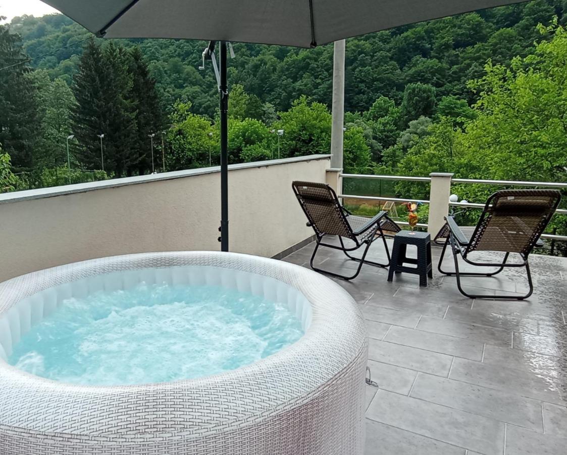 Apartmani Unski Biser Cazin Bagian luar foto
